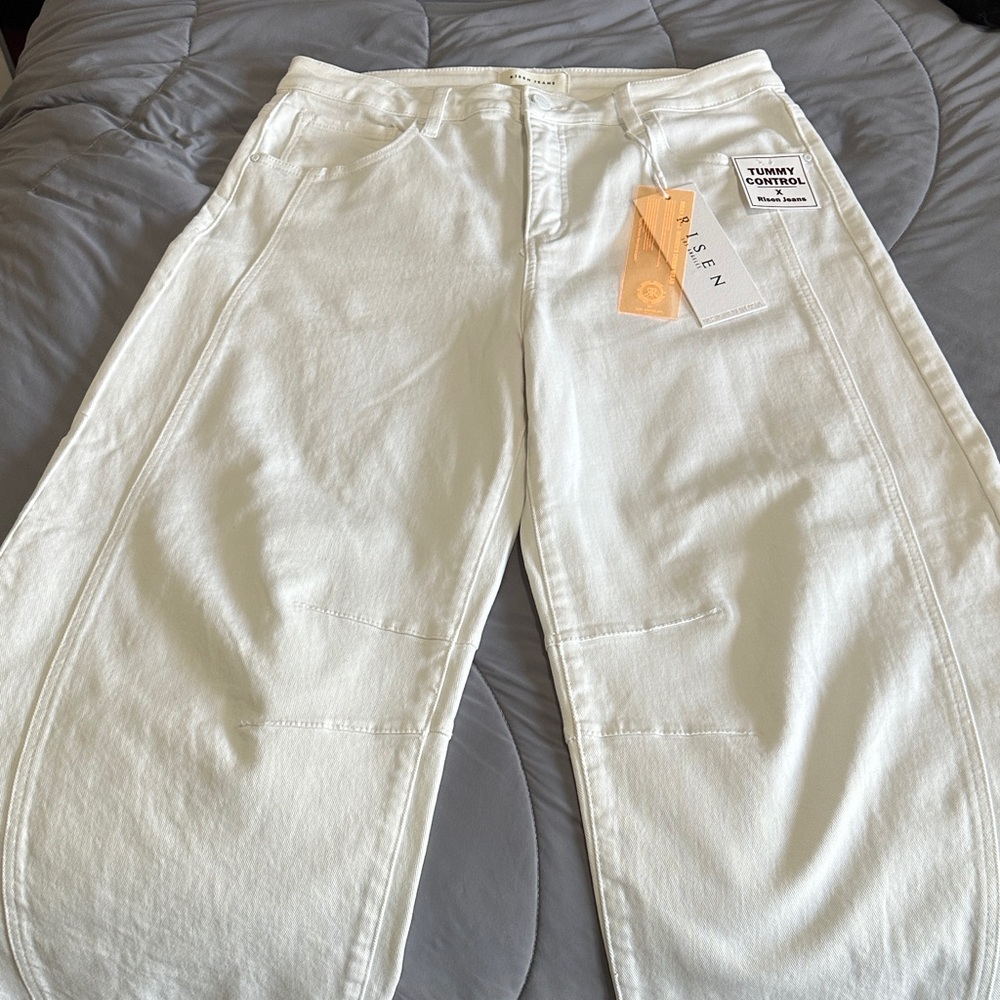 RISEN Women's White Barrel Leg Jeans - Picture 4 of 6